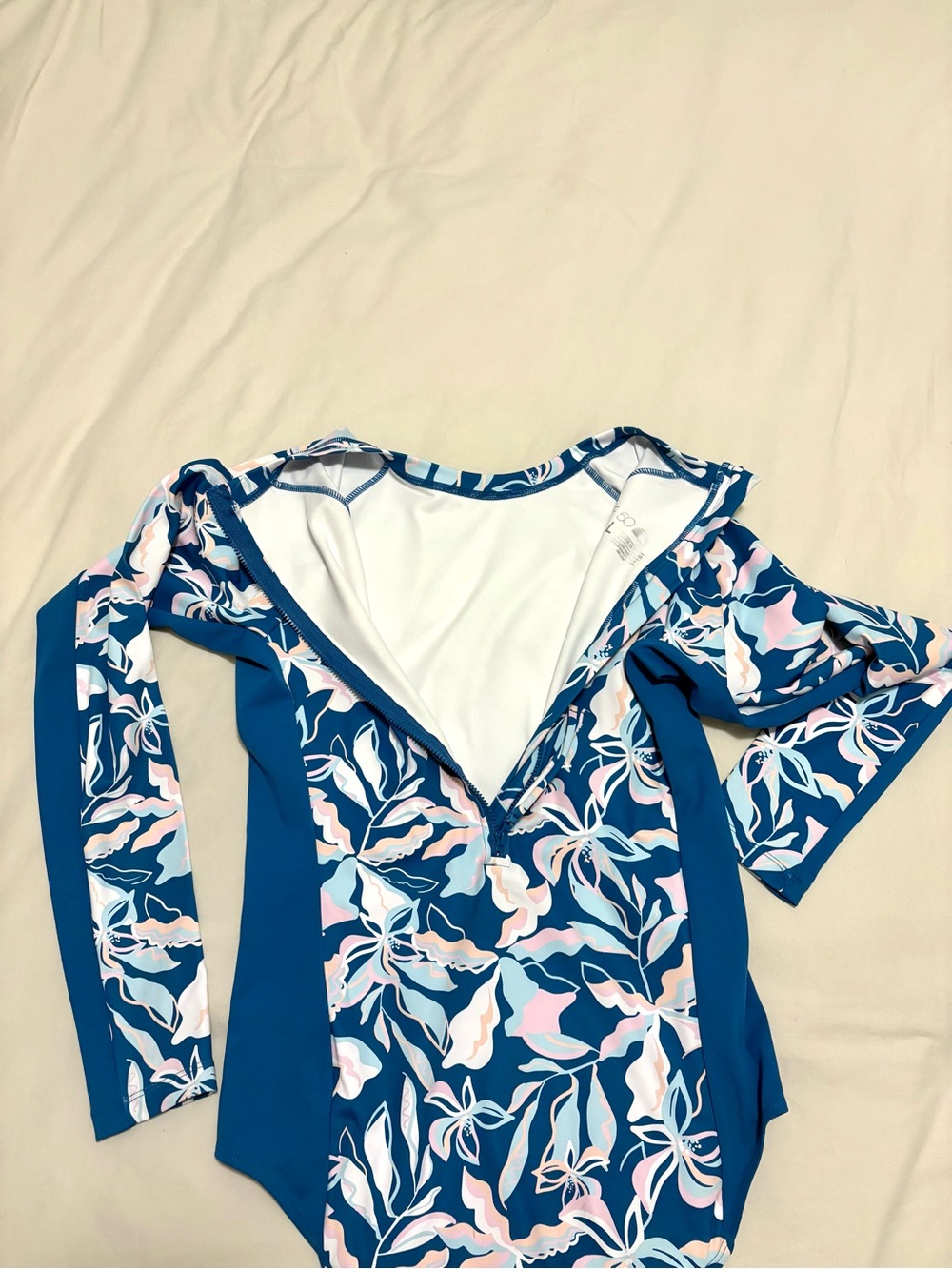 Hulakai Hawaii Longsleeve UPF 50 Suit - Picture 3 of 6